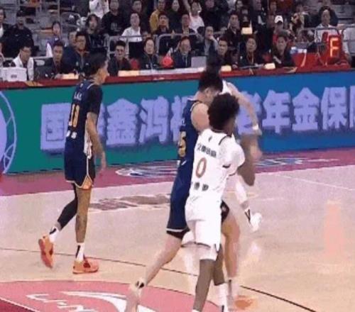 德约科维奇,赛罢怒甩麦,克风,新葡京,新葡京app,新葡京娱乐,新普京赌场