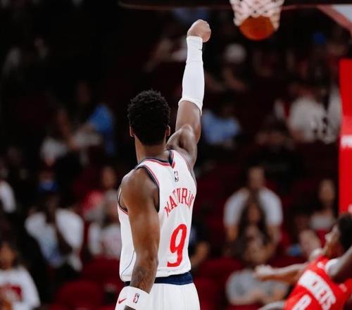 郑钦文大满,贯首战位列,前五,新葡京,新葡京app,新葡京娱乐,新普京赌场